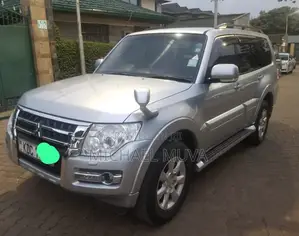 Mitsubishi Pajero V90 3.2 DI-D GLS/GLX 2015 Silver