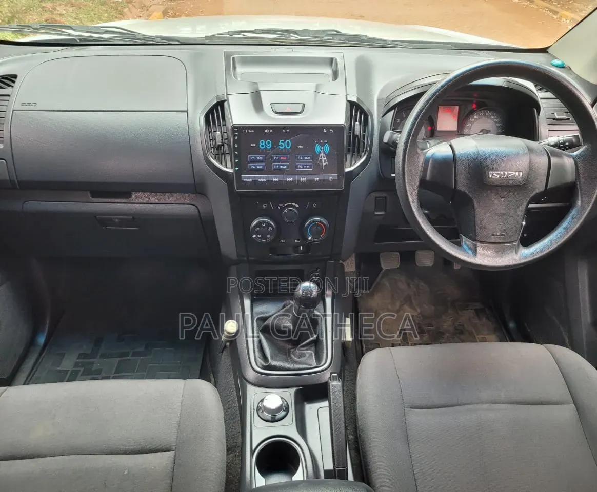 Isuzu D-MAX 2023 Silver