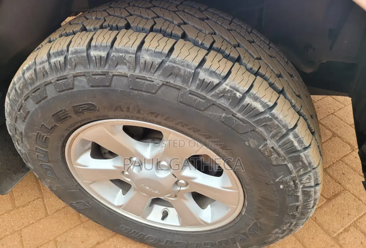 Isuzu D-MAX 2023 Silver