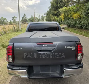 Toyota Hilux 2023 Gray
