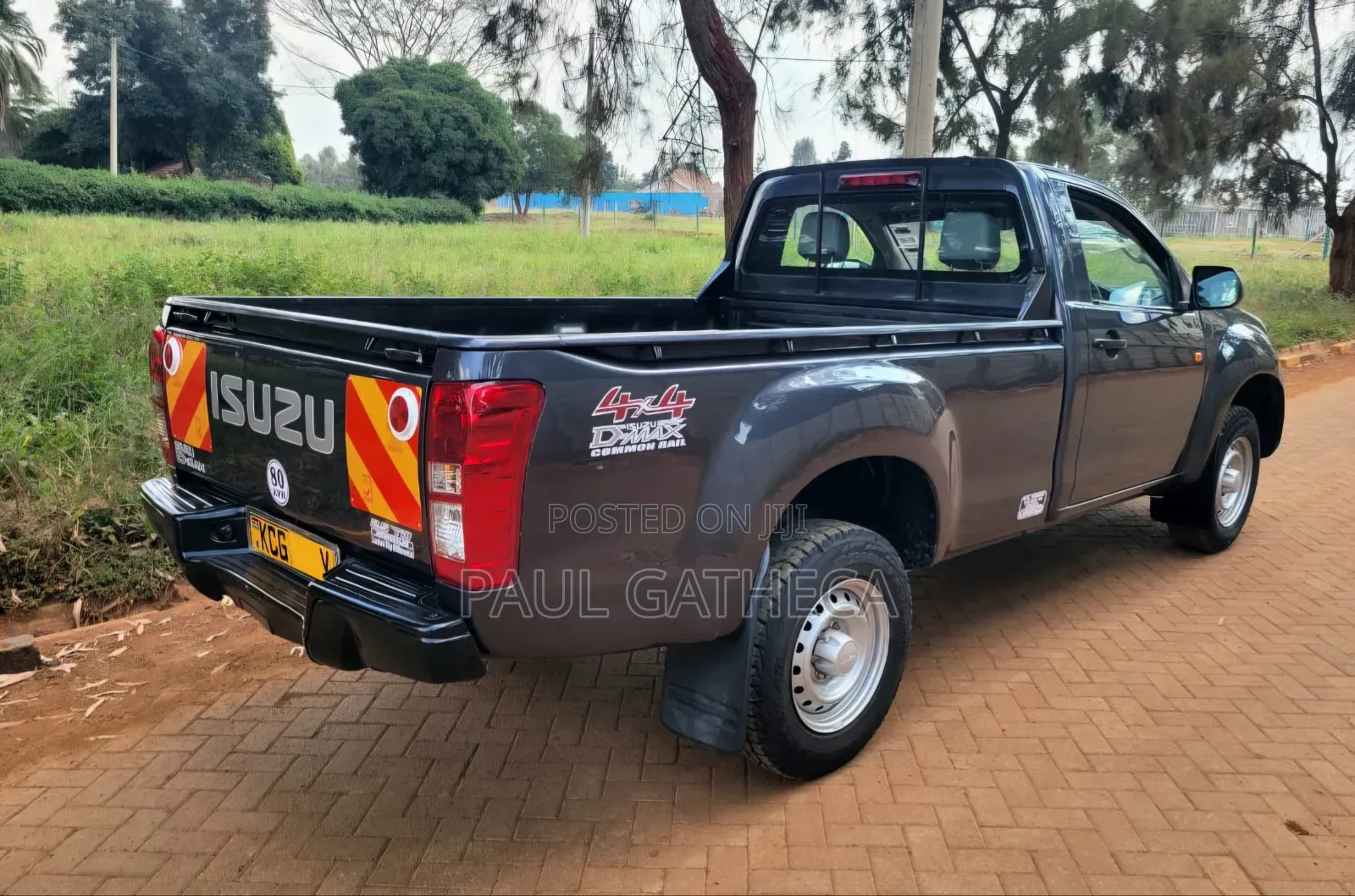 Isuzu D-MAX 2015 Gray