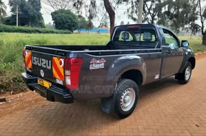 Isuzu D-MAX 2015 Gray