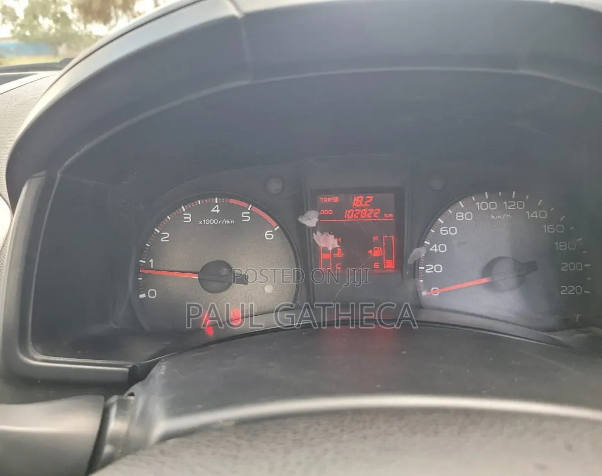 Isuzu D-MAX 2015 Gray