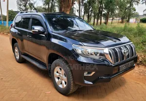 Toyota Land Cruiser Prado 2017 Black