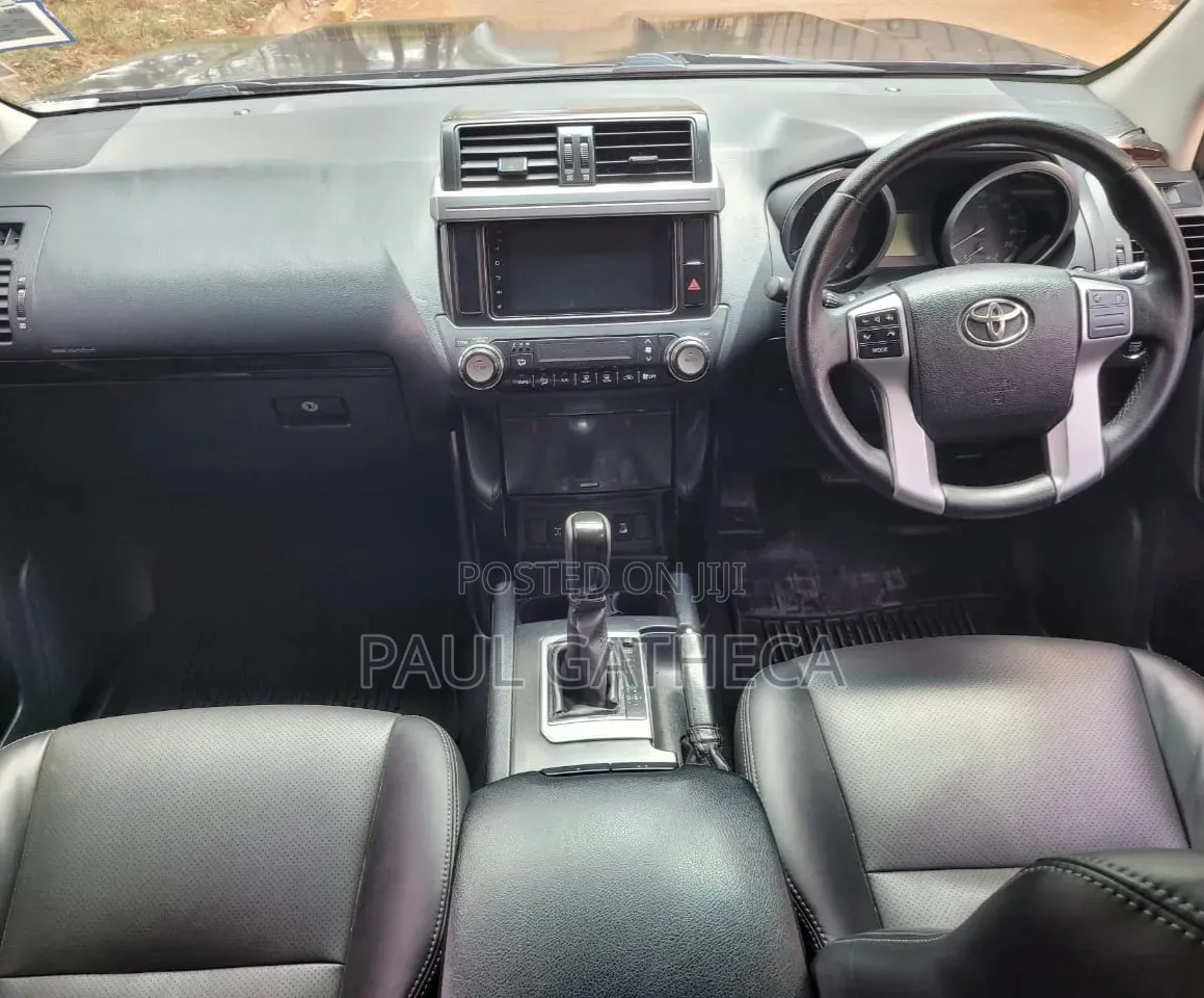 Toyota Land Cruiser Prado 2017 Black