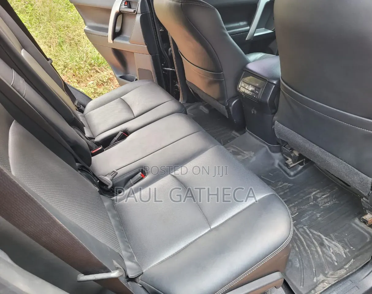 Toyota Land Cruiser Prado 2017 Black