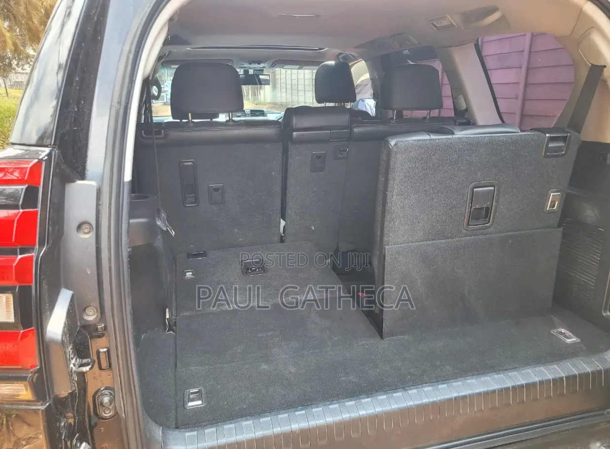 Toyota Land Cruiser Prado 2017 Black