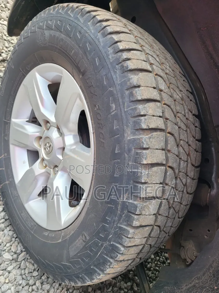 Toyota Land Cruiser Prado 2017 Black