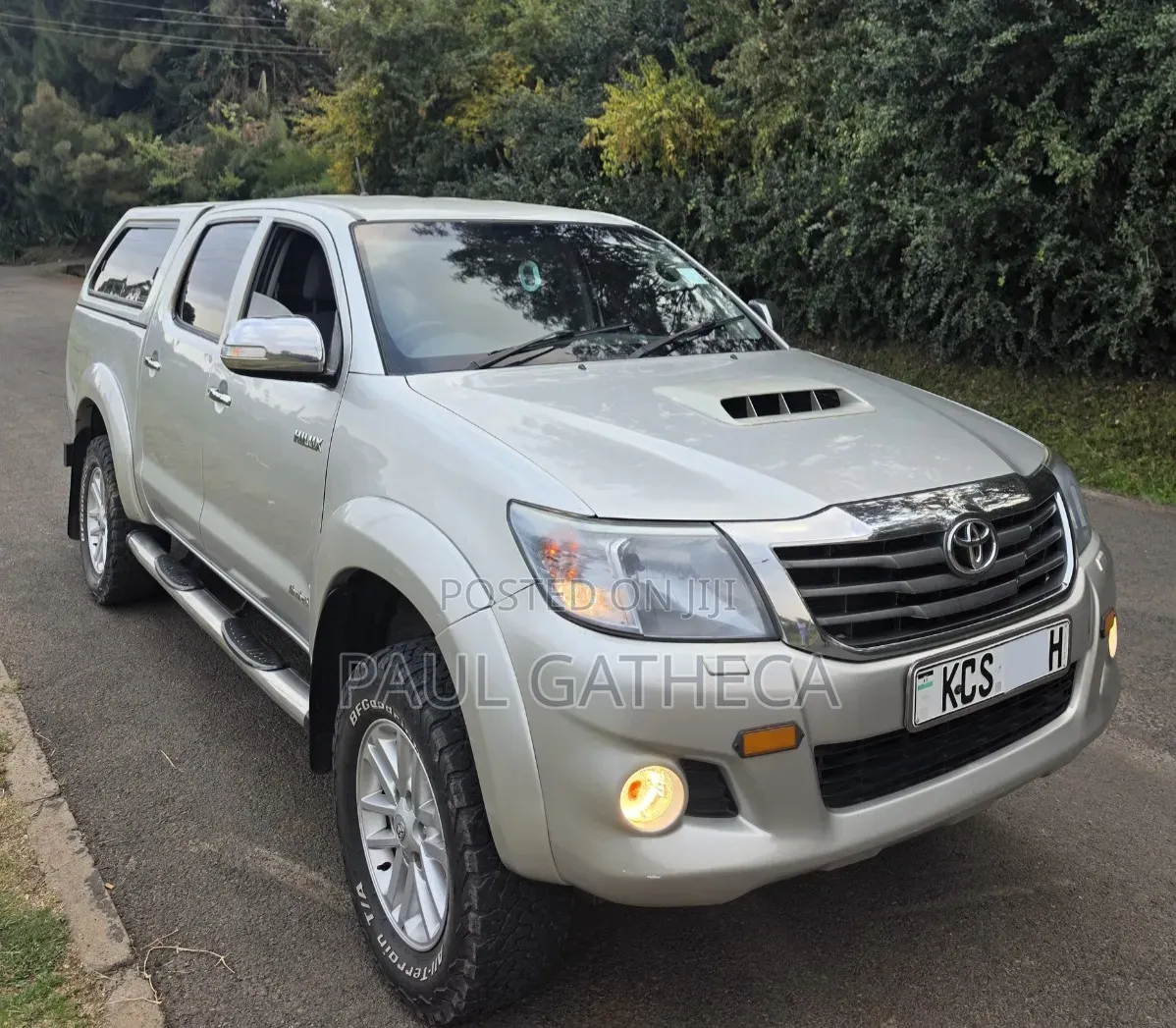 Toyota Hilux 2012 Gray