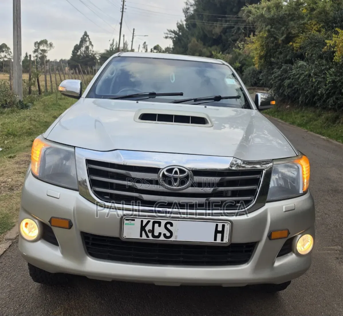 Toyota Hilux 2012 Gray
