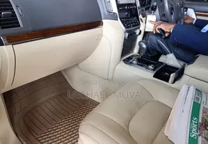 Toyota Land Cruiser 4.6 V8 ZX 2015 Pearl
