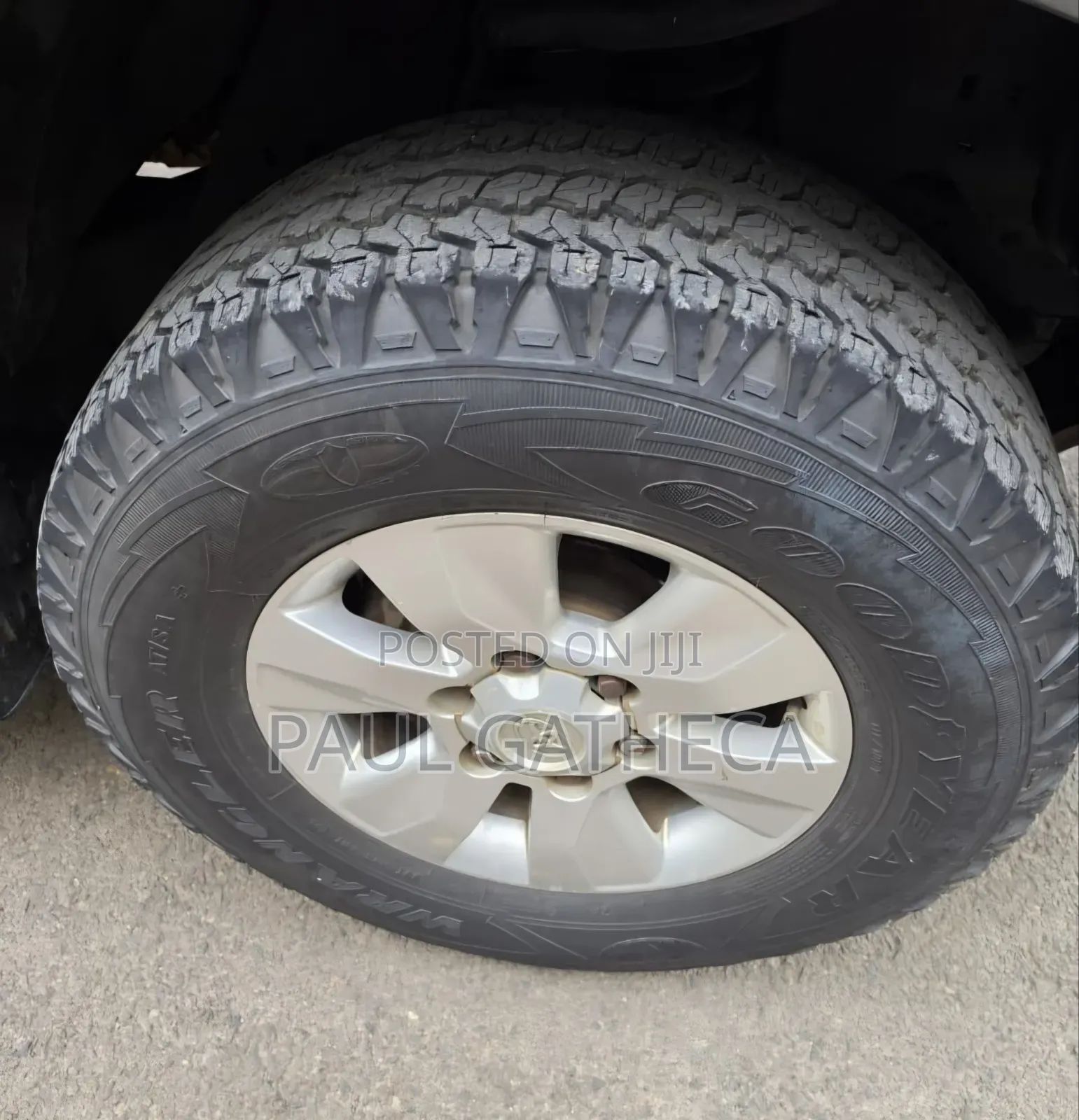 Toyota Hilux 2016 Gray