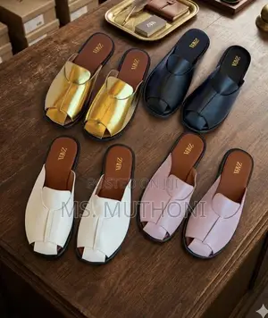 QUALITY Zara Flat Leather Mules Featuring an Open-Toe Design Size37-42