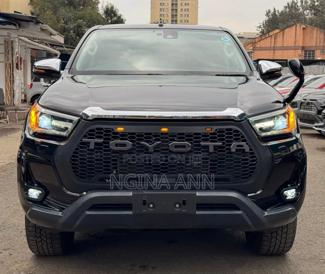 Toyota Hilux 2021 Black