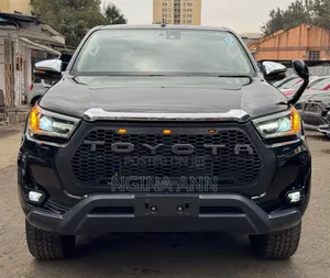 Toyota Hilux 2021 Black