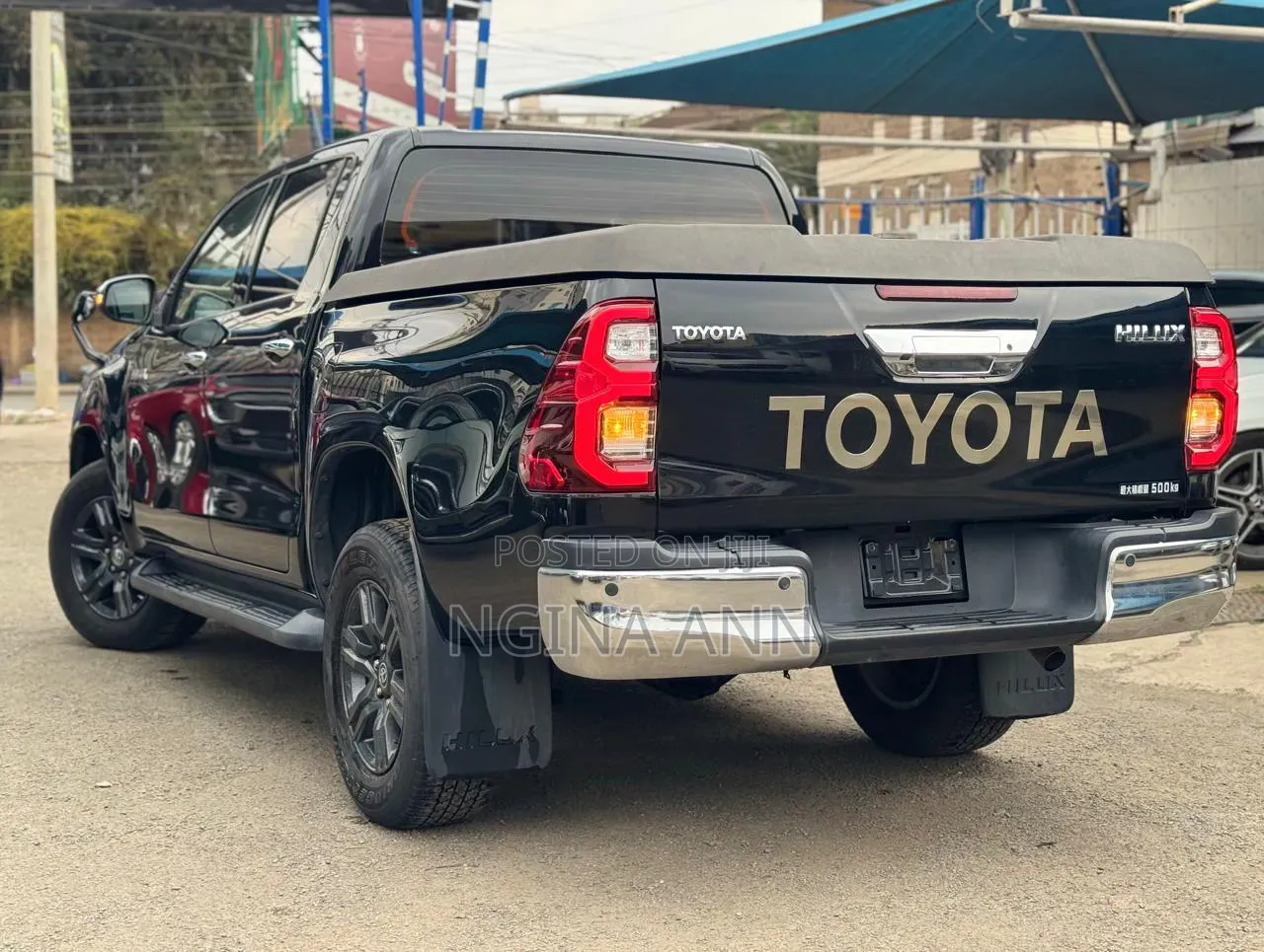 Toyota Hilux 2021 Black