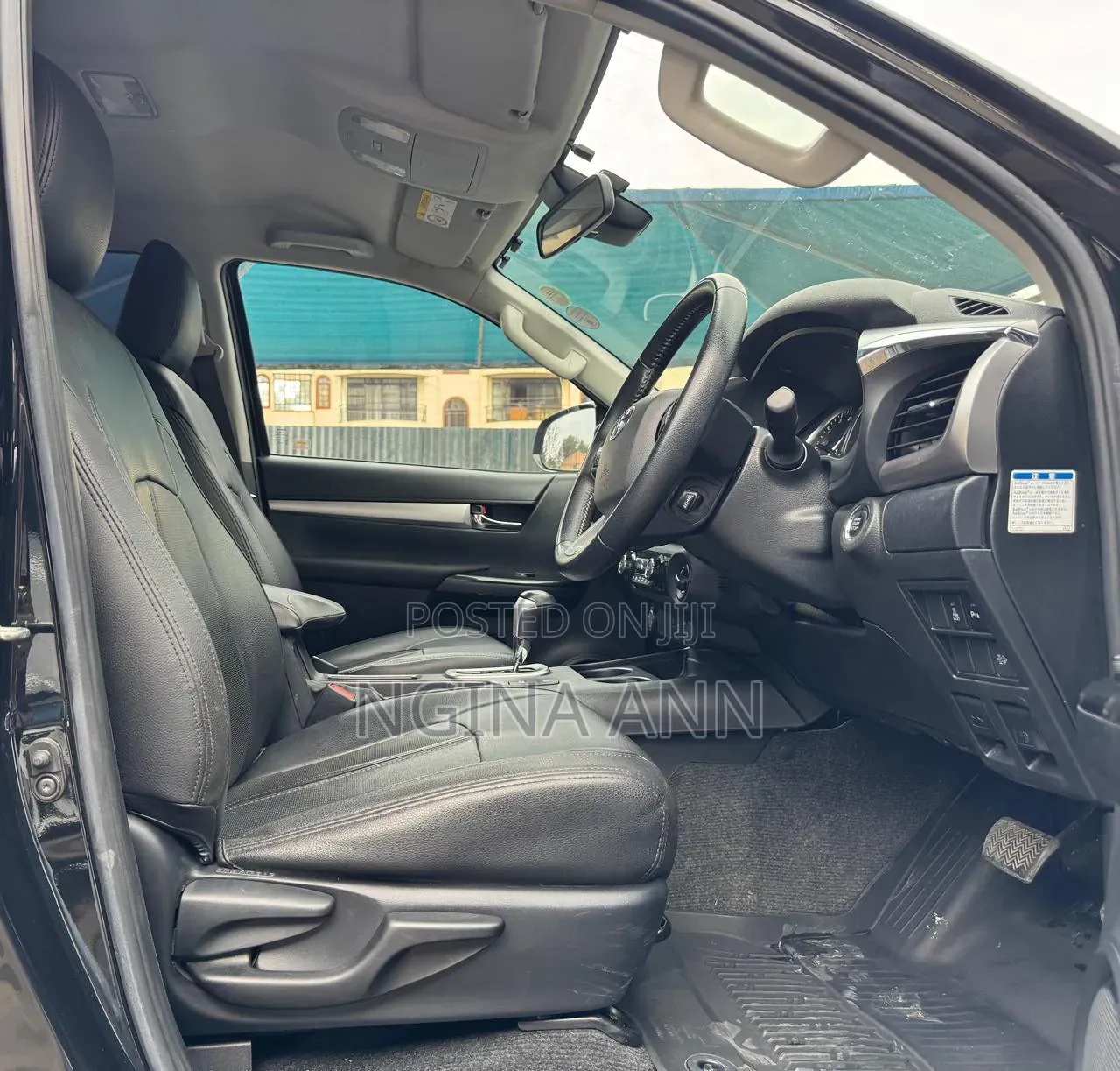 Toyota Hilux 2021 Black