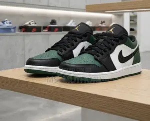 The Air Jordan 1 Low "Green Toe": Size 37-45