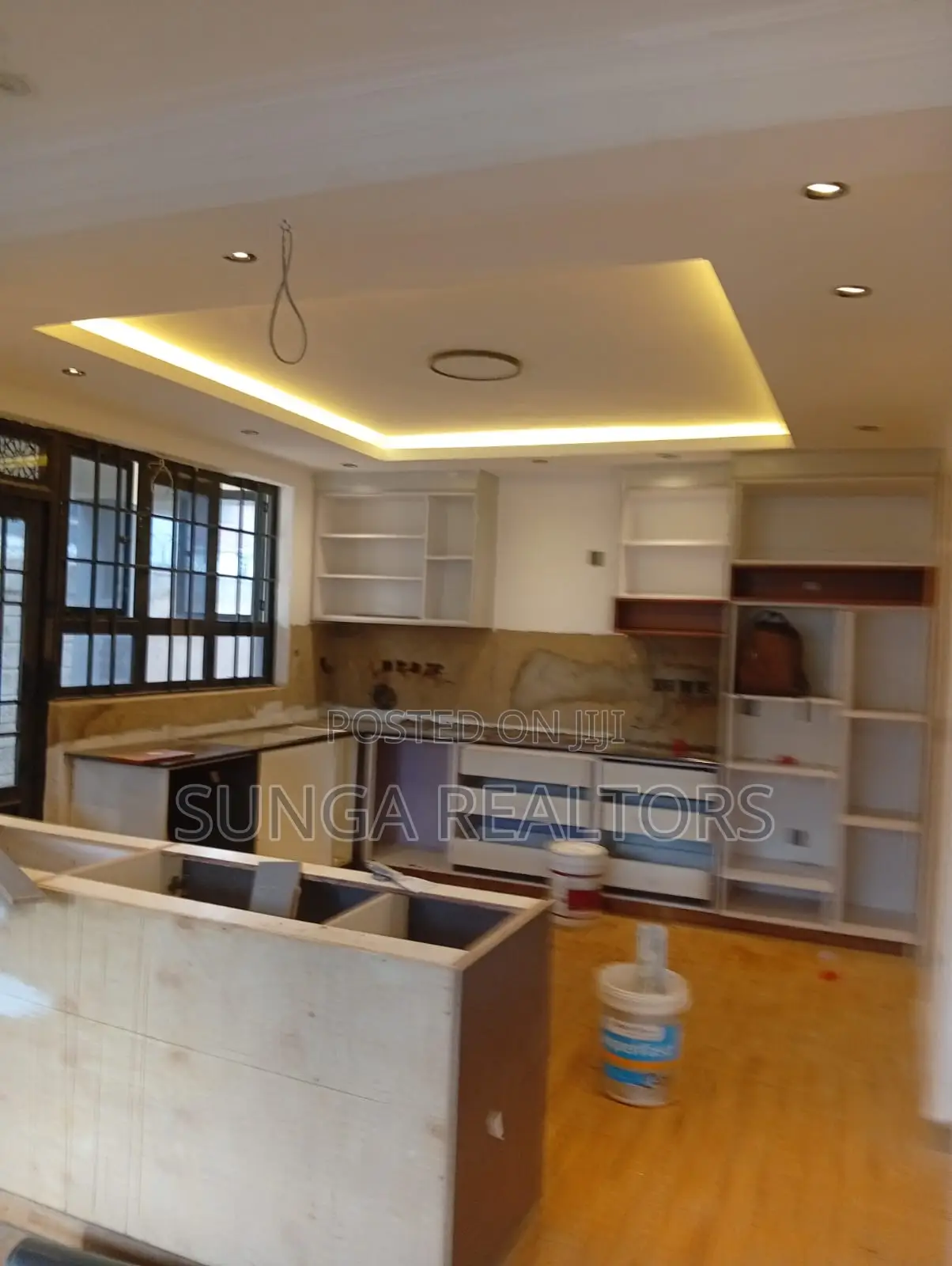 5bdrm Villa in Njathaini Rd., Thome for rent