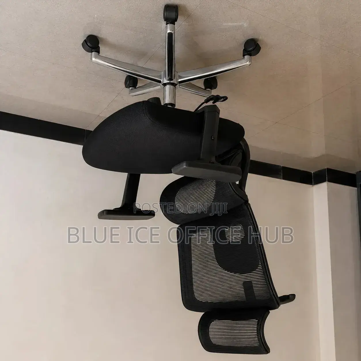 Ergonomic Executive Office Chair With Headrest Adjustable Armrests