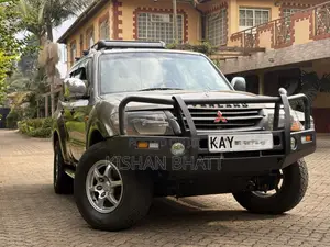 Mitsubishi Pajero Sport 2000 Gray