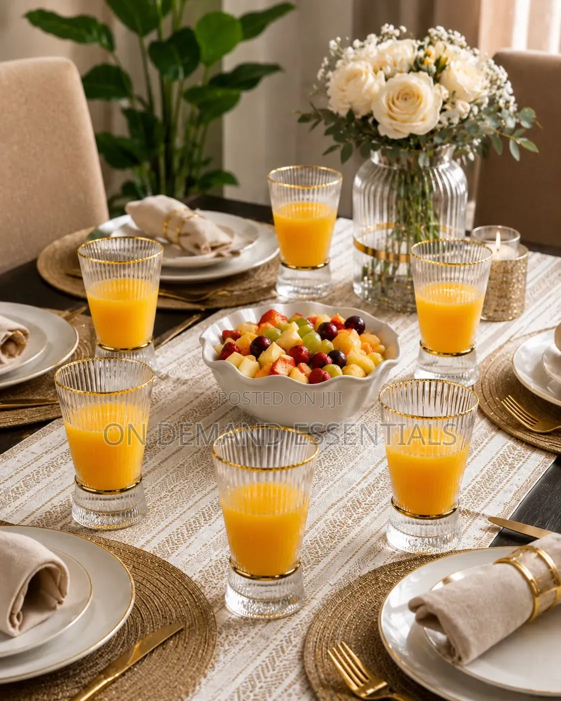 Ribbed Juice Glasses With a Gold Ring
6pc