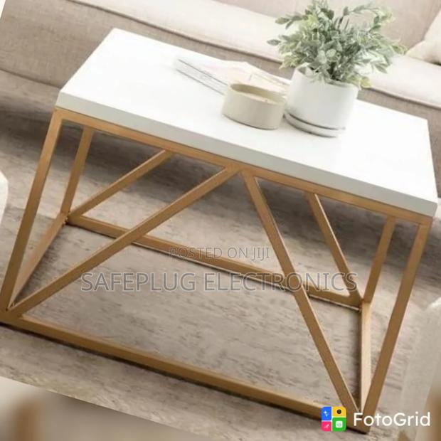 Modern Coffee Table – Stylish Living Room Centre Table