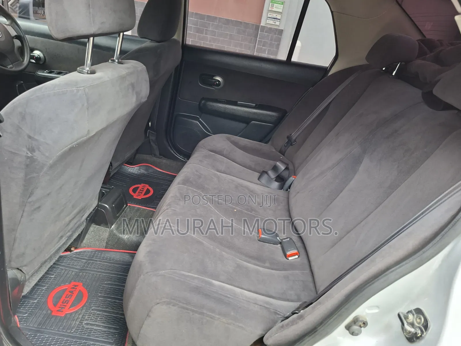 Nissan Latio 1.2 2012 Silver