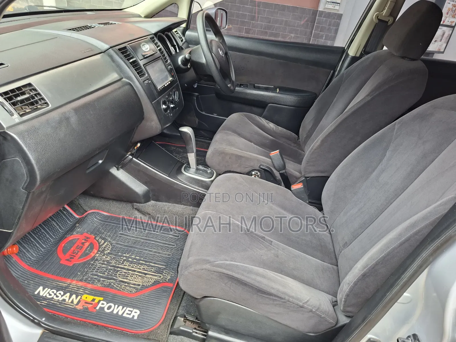 Nissan Latio 1.2 2012 Silver