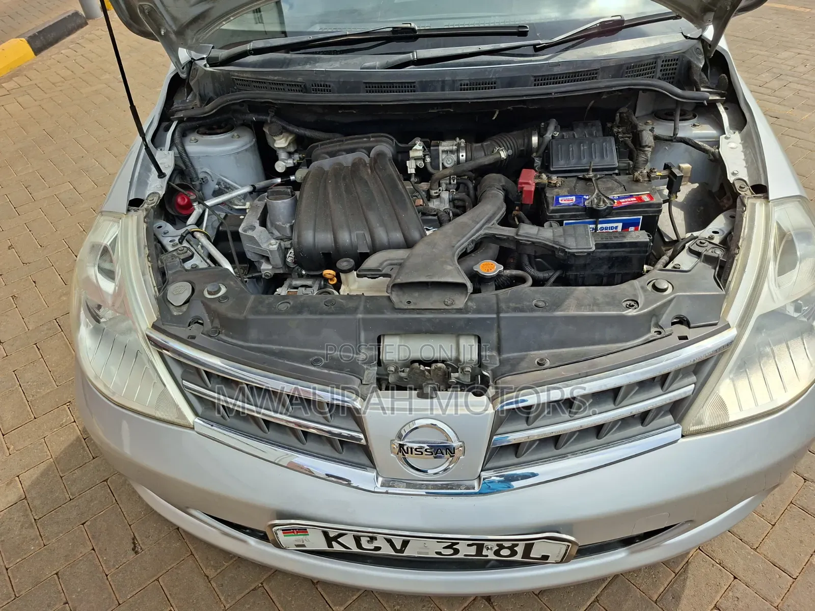 Nissan Latio 1.2 2012 Silver
