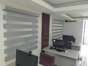 Clean Modern Interior Style Horizontal Office Blinds