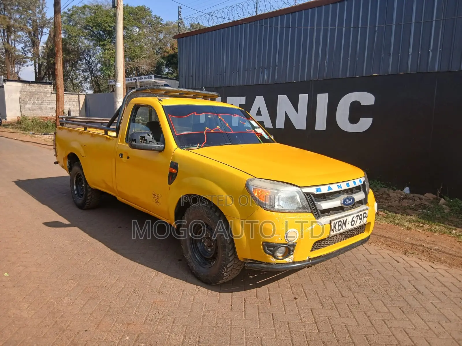 Ford Ranger 2010 Yellow