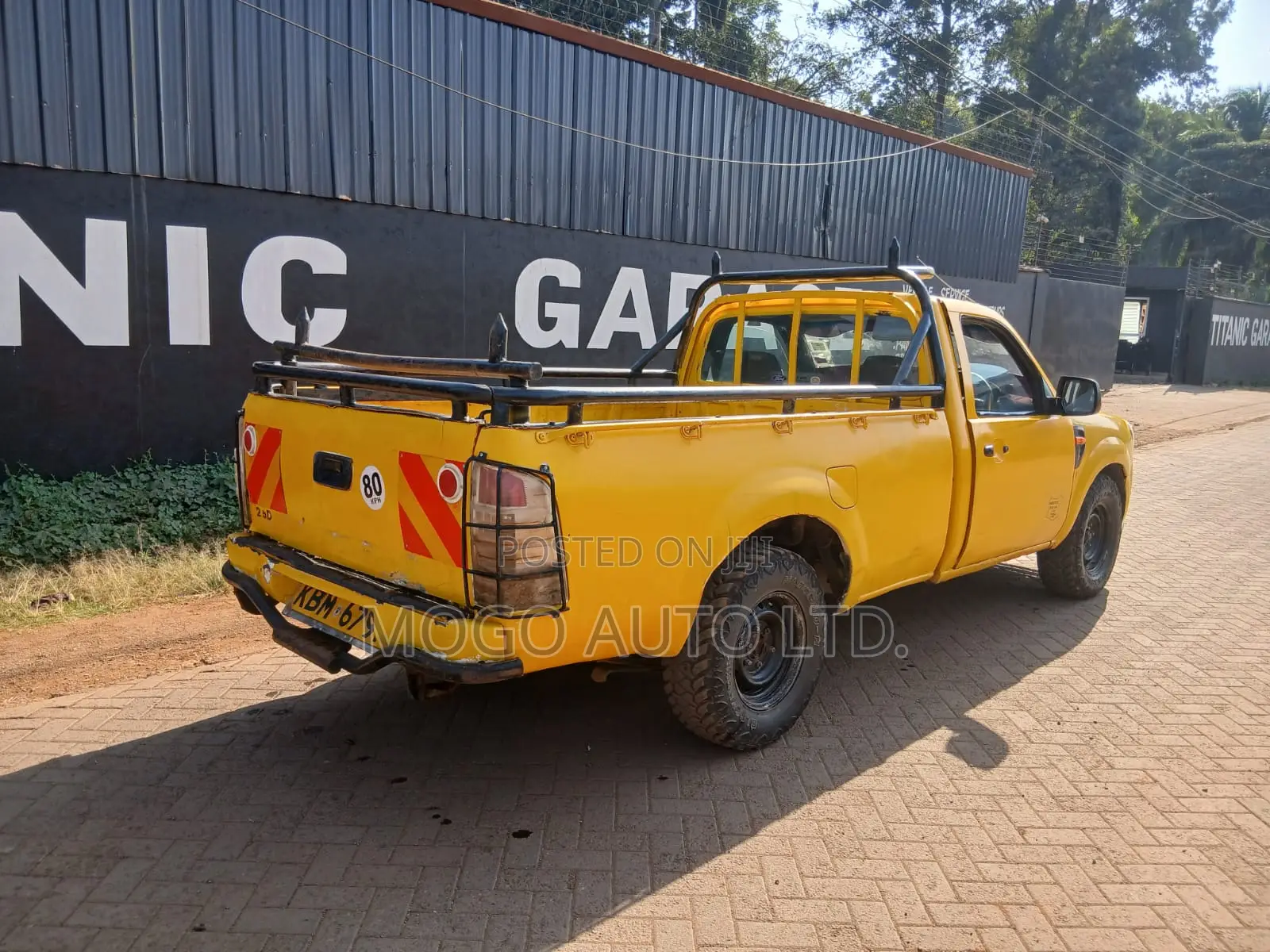 Ford Ranger 2010 Yellow