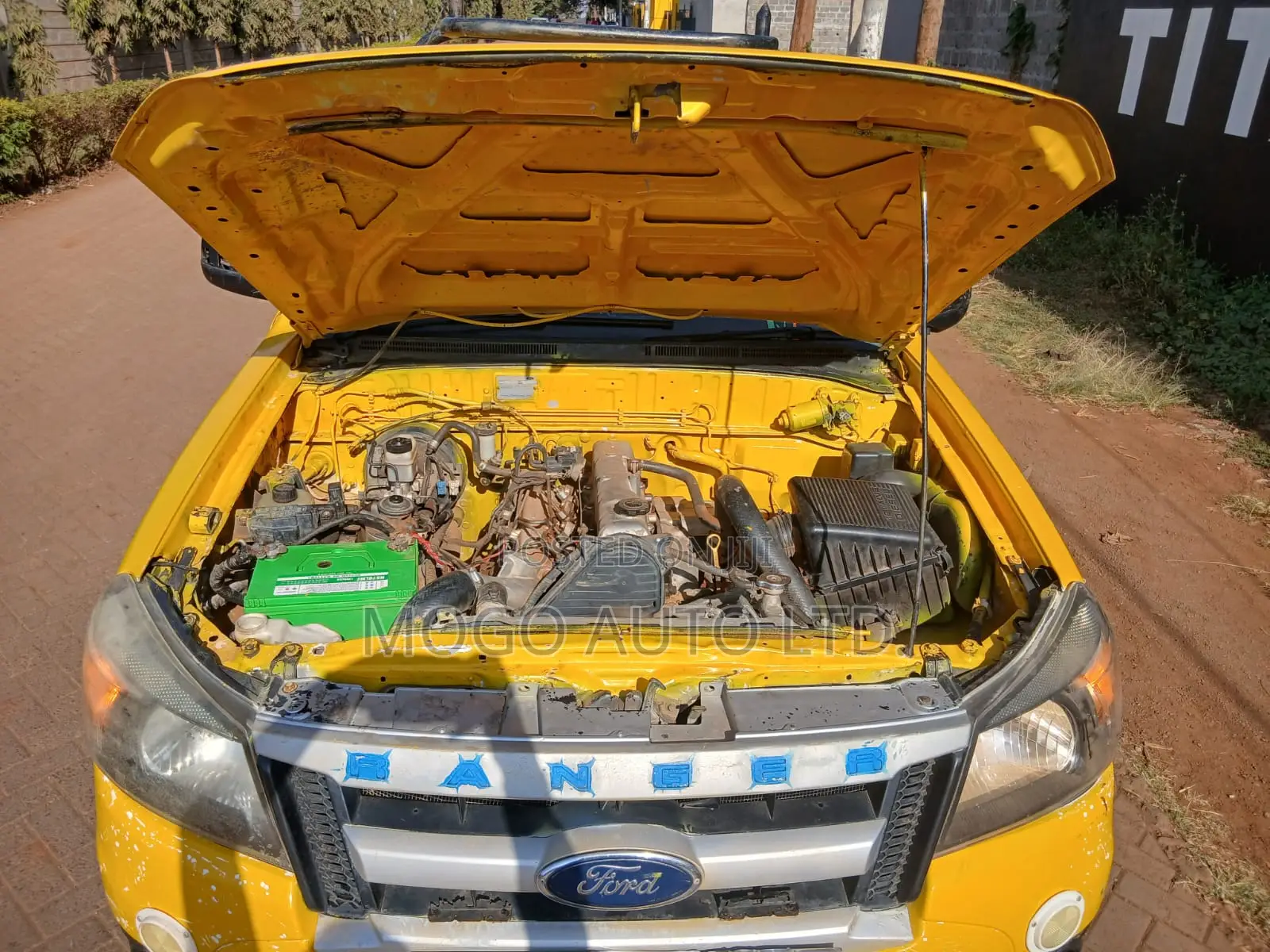 Ford Ranger 2010 Yellow
