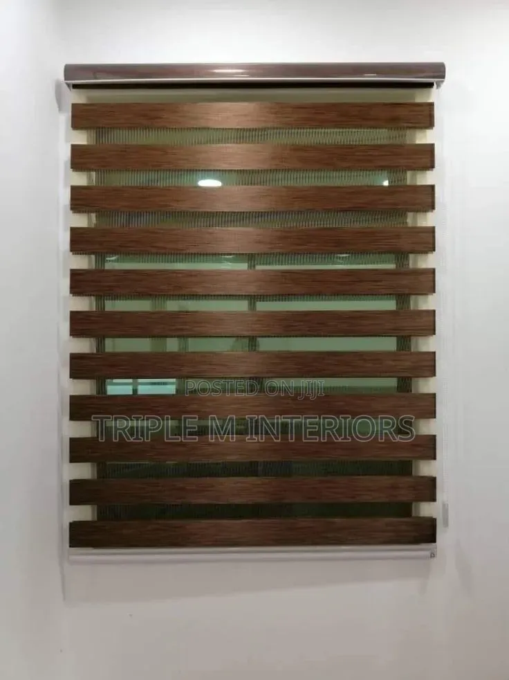 Smooth Cordless Horizontal Blinds for Easy Adjustment