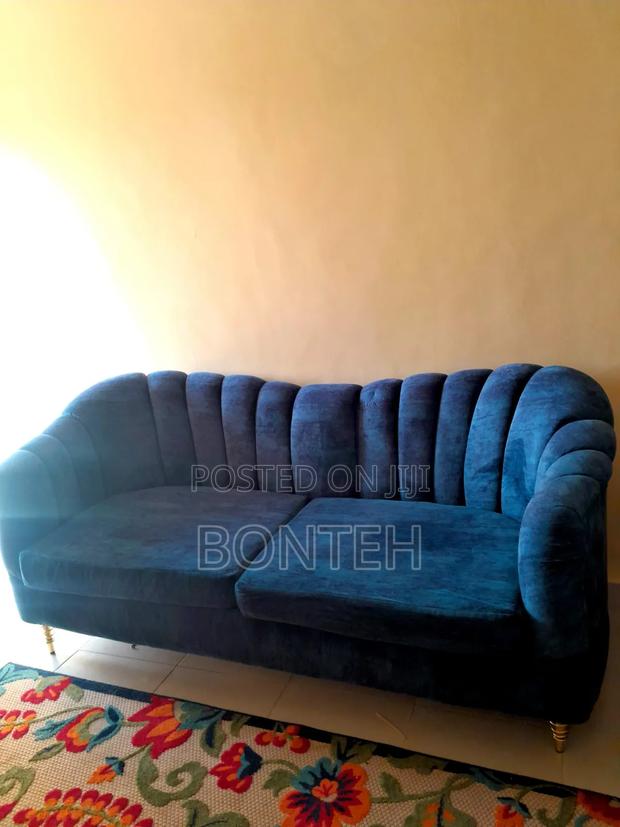 Shell Sofa - thumbnail 2