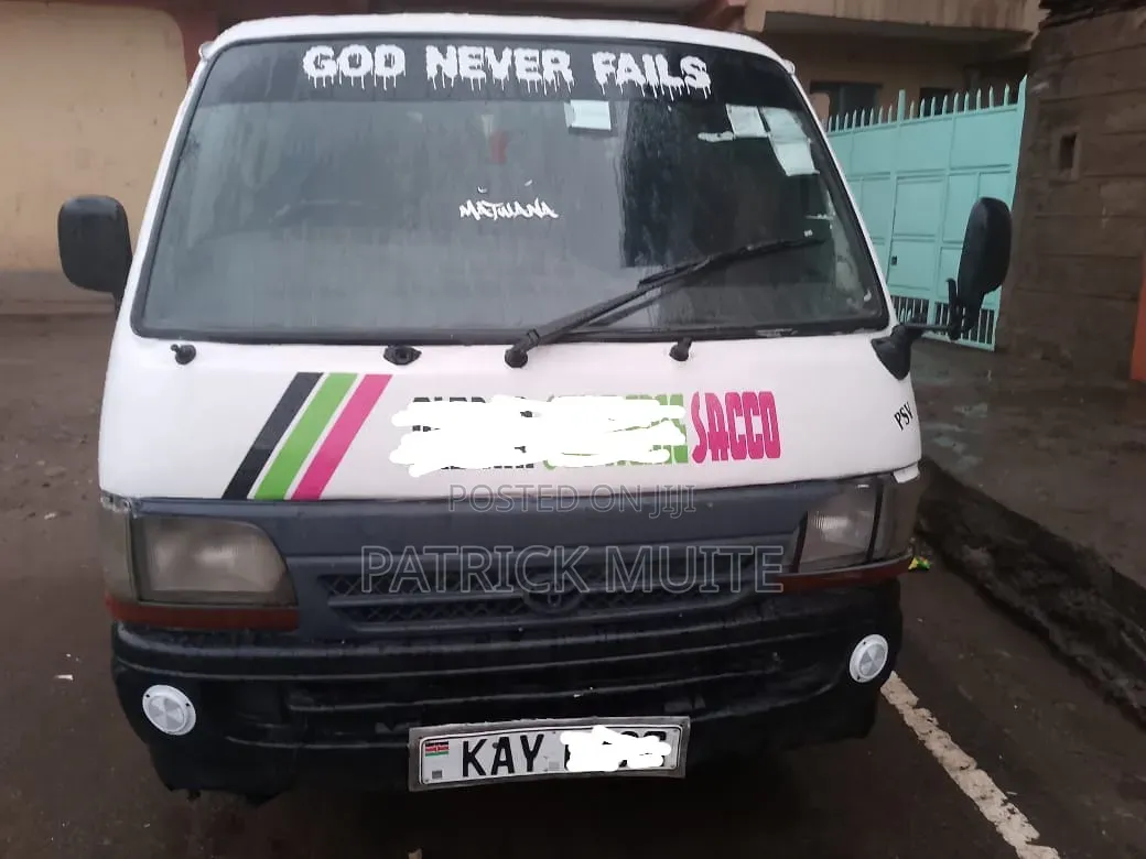 Toyota HiAce 2008 White