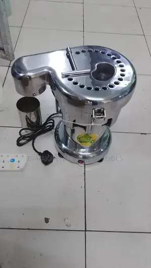 A -3000 Juice Extractor