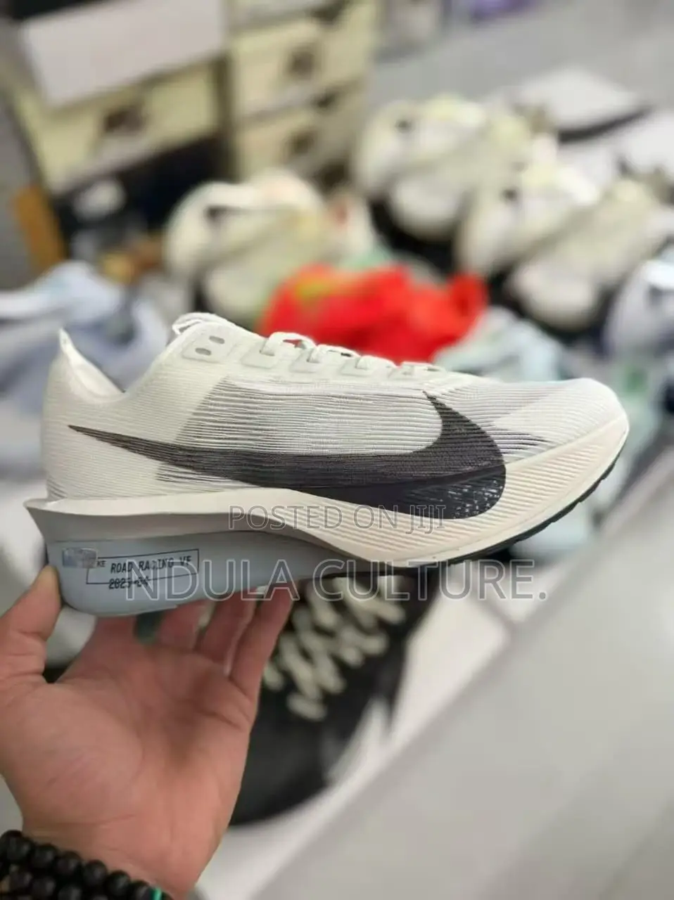 Nike Zoom Vaporfly 4 Trainers/Gym Sneakers
