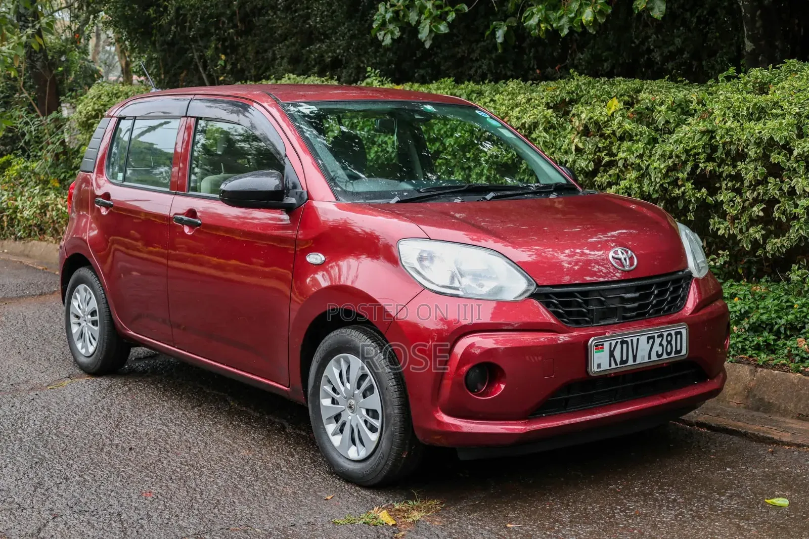 Toyota Passo 2018 Maroon