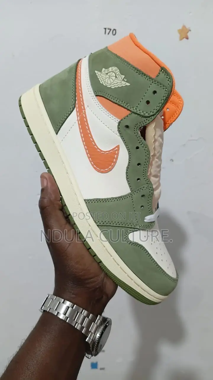 Retro Jordan 1 Shoe Limited ( Colourways)