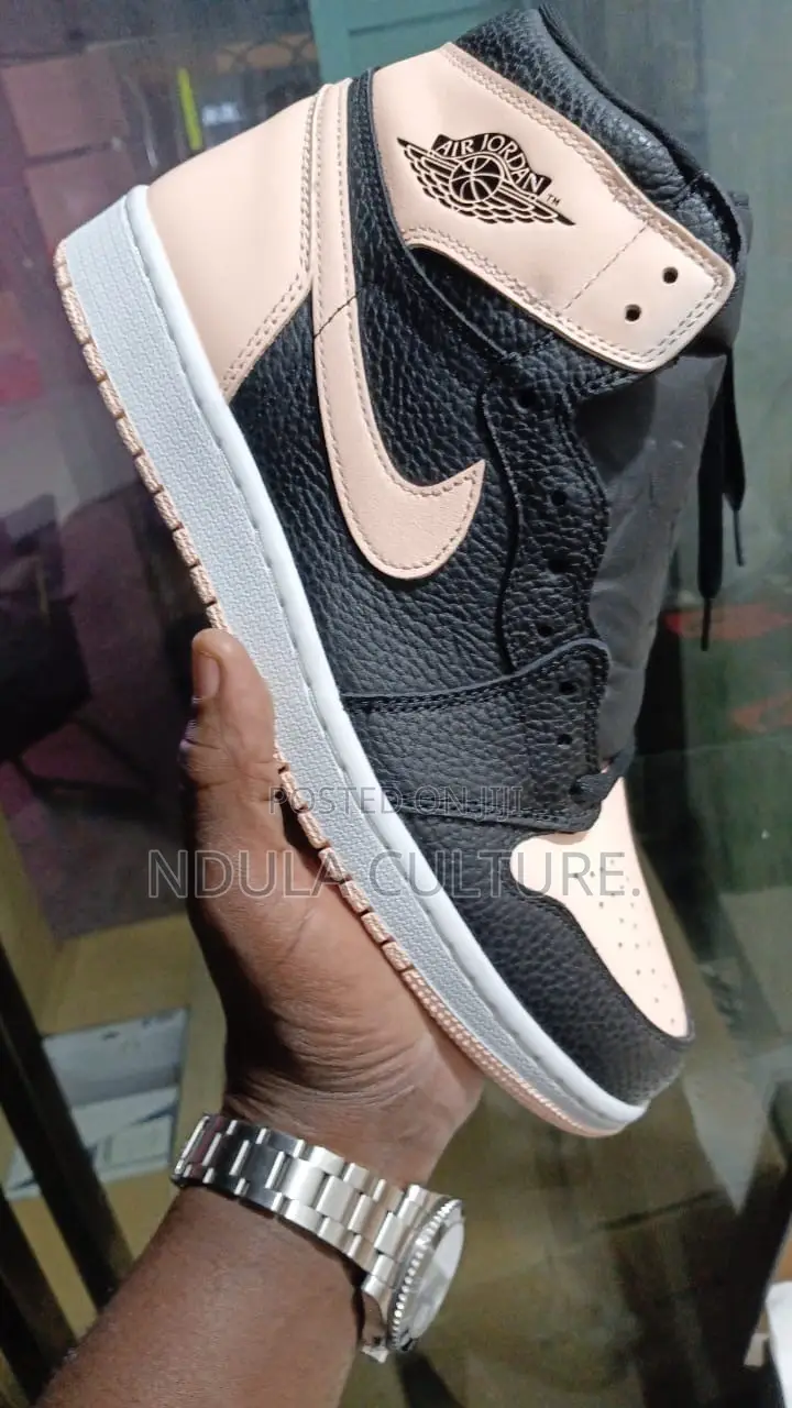 Retro Jordan 1 Shoe Limited ( Colourways)
