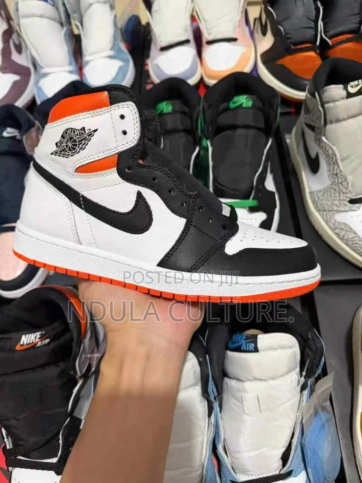 Retro Jordan 1 Shoe Limited ( Colourways)
