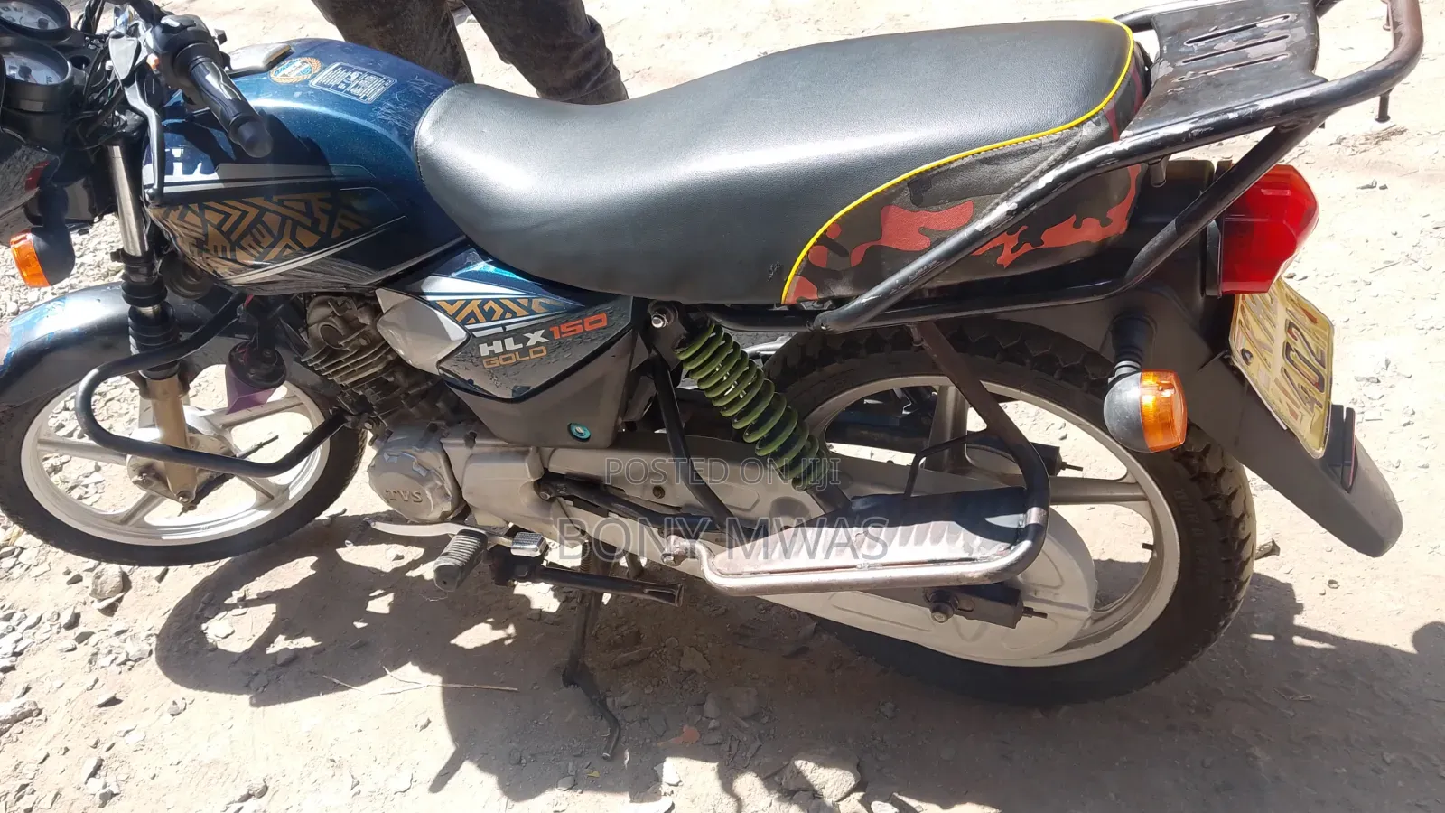 TVS HLX Plus ES 2025 Gold