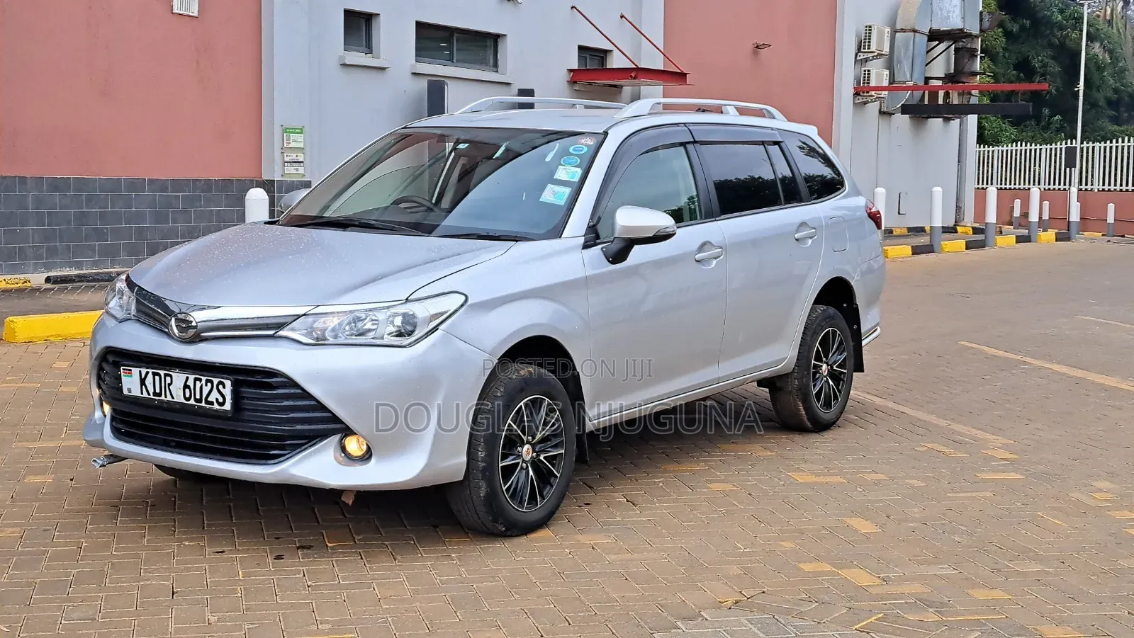 Toyota Corolla Fielder 2017 Silver
