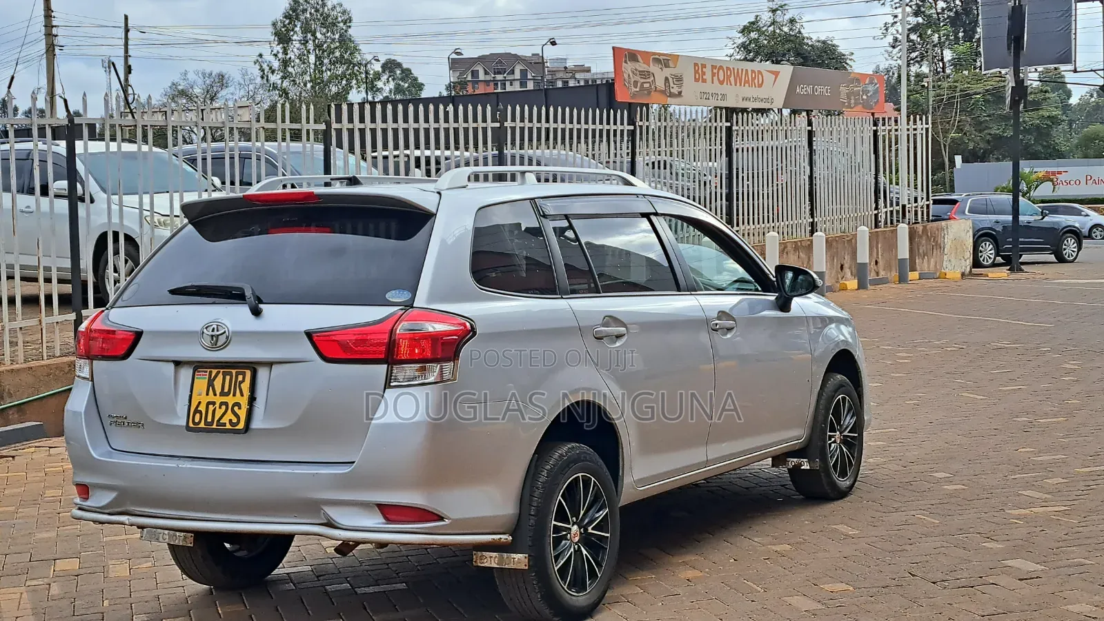 Toyota Corolla Fielder 2017 Silver