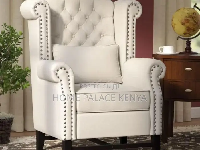 Arm Chair; Premium Upholstered Accent Chair for Modern Interiors