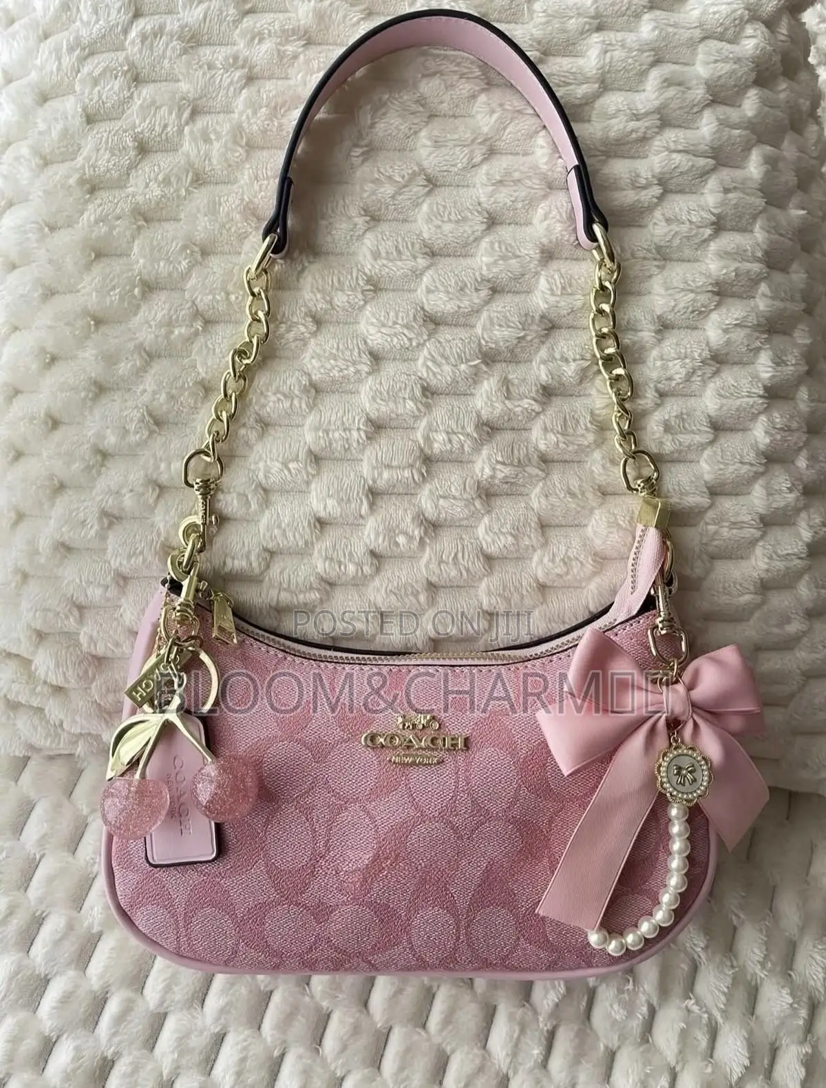 Quality Ladies Handbag – Available in Different Colors