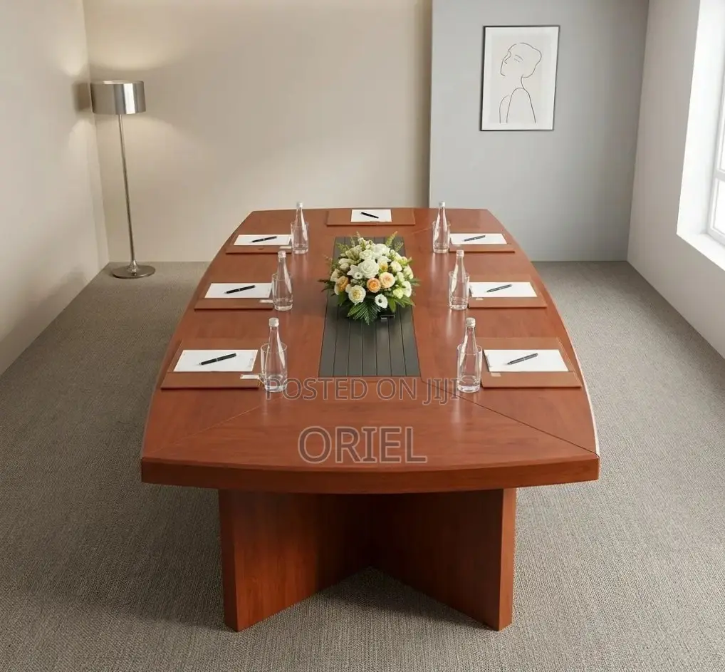 Office Boardroom Table : 8-Seater Conference TAble