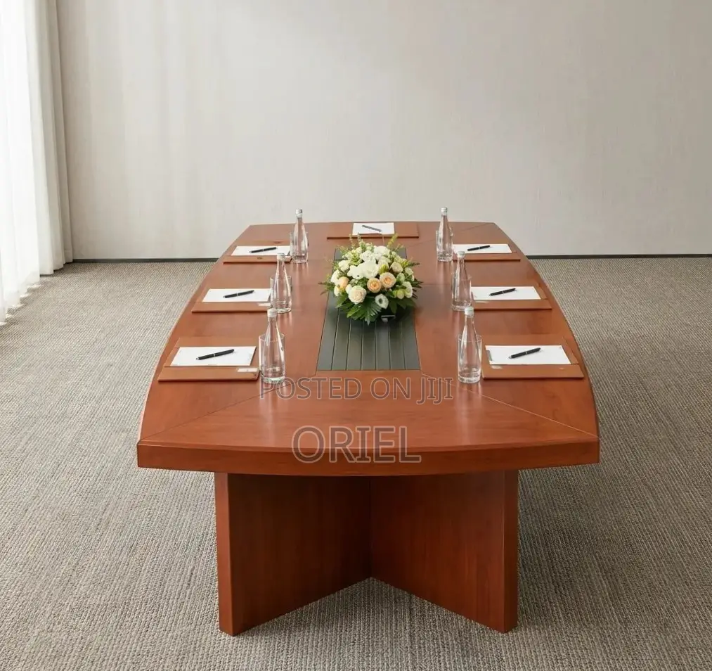 Office Boardroom Table : 8-Seater Conference TAble